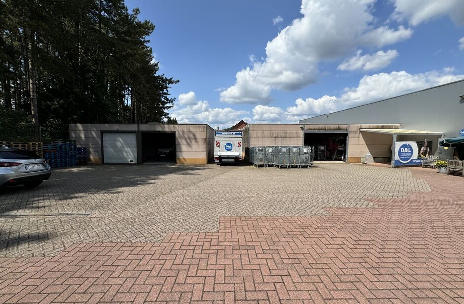 Bedrijfsgebouw te koop in Herselt