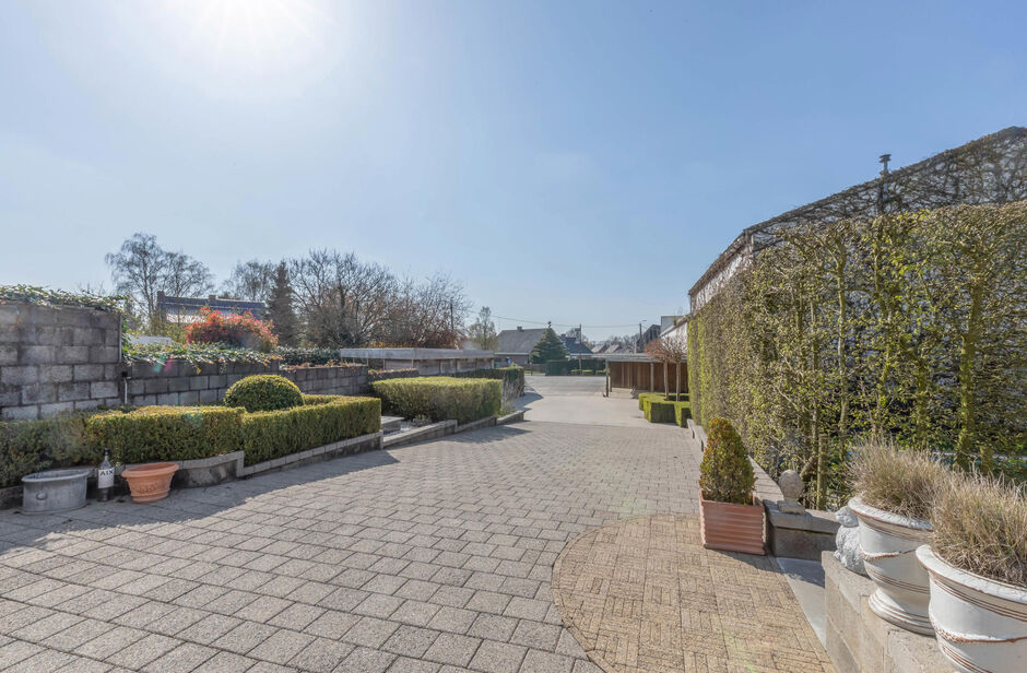 Gebouw voor gemengd gebruik te koop in Malle