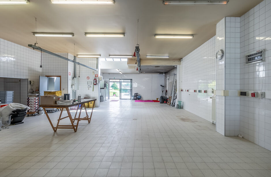 Gebouw voor gemengd gebruik te koop in Malle