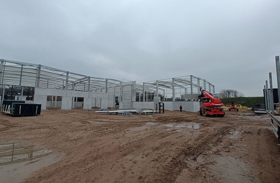 Industrieel gebouw te huur in Schoten