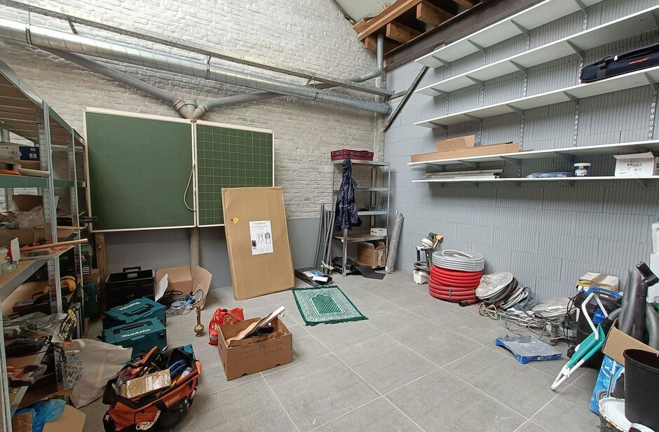 Opslagplaats te koop in Antwerpen Deurne